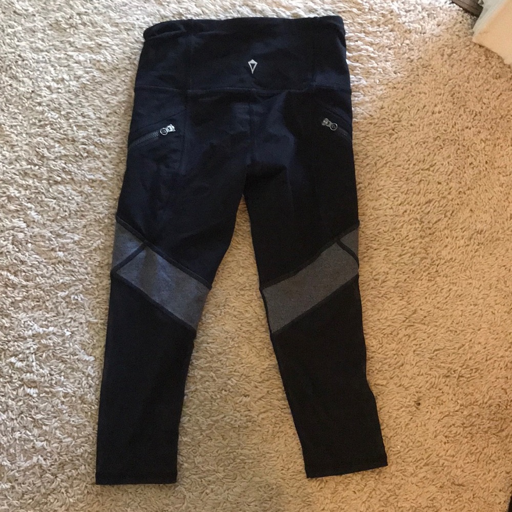 Ivivva cropped leggings